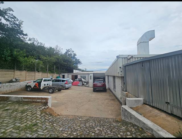 600M² WAREHOUSE FOR SALE IN ACTIVIA PARK